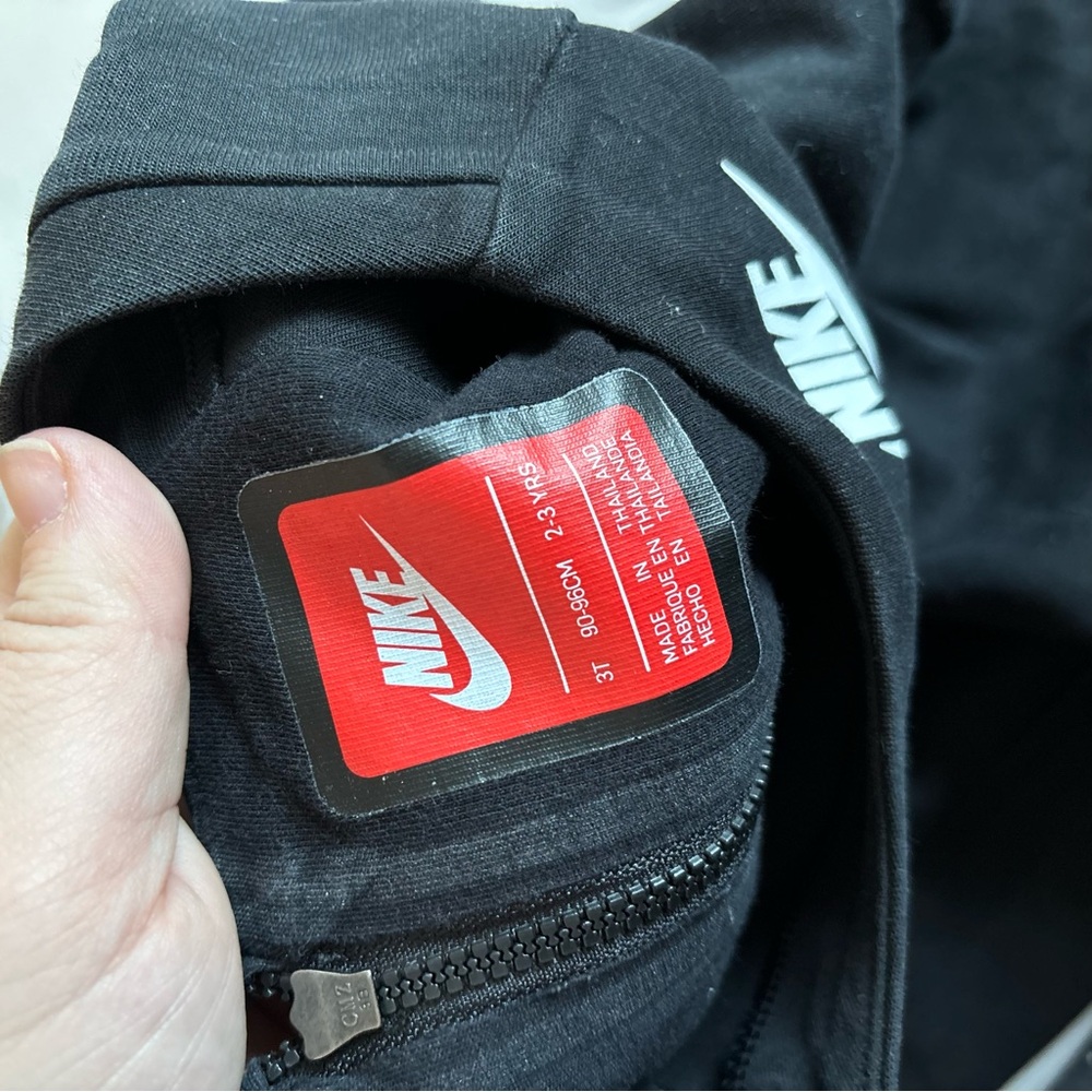 Nike Black Long Sleeve Apparel - Picture 2 of 3